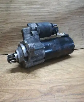 Volkswagen Golf Plus Starter motor 02E911023H