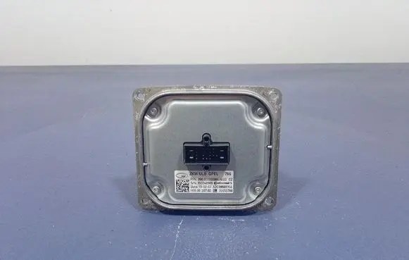 Bedford Astra Voltage converter/converter module 39055760