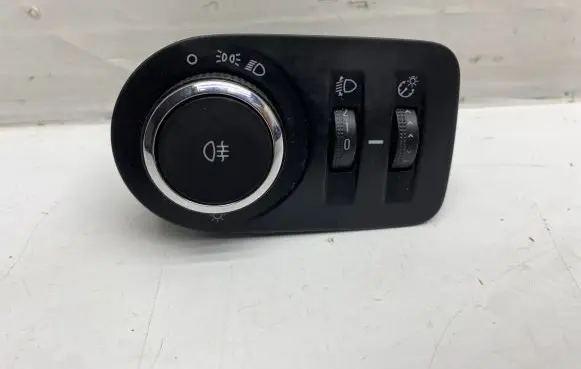 Opel Zafira C Light switch 13294814