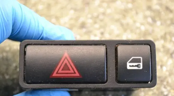 BMW 3 E46 Hazard light switch 61318368920