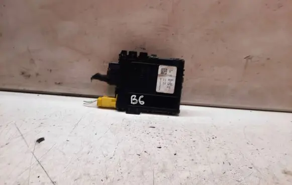 Volkswagen PASSAT B6 Steering angle sensor 3C0953549L 05113842 01103070050679