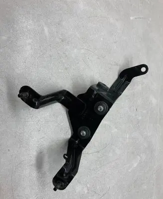 Ford Mustang VI ABS pump bracket FR3C2C304B 408314