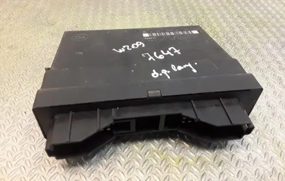 Mercedes-Benz CLK A209 C209 Central body control module 2098200326 A2098200326
