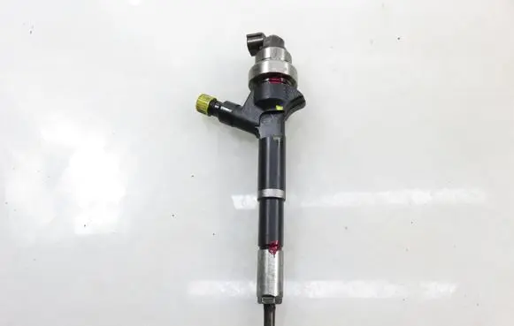 Opel Astra H Fuel injector 8973762702