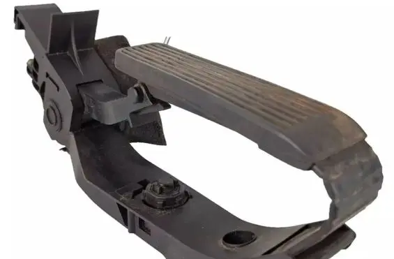 Mercedes-Benz E W211 Accelerator throttle pedal A2113000404