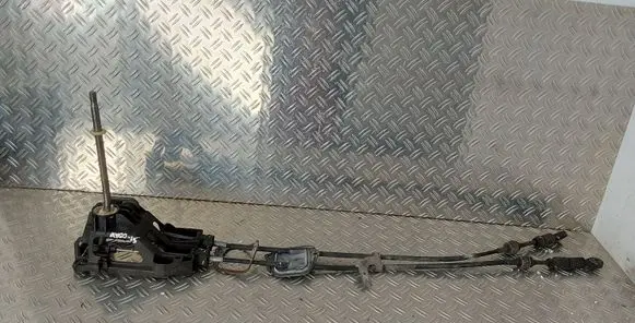 Toyota Aygo AB40 Gear shifter/selector 335300H030