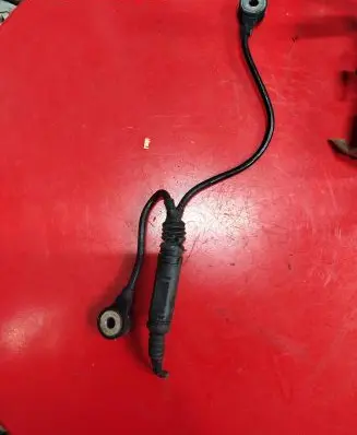 BMW 5 E39 Detonation knock sensor 1040046475 09330403