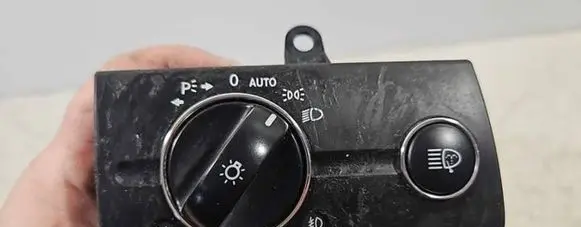 Mercedes-Benz E W211 Light switch 2115450104 04056035