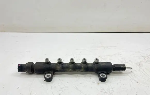 Fuel main line pipe