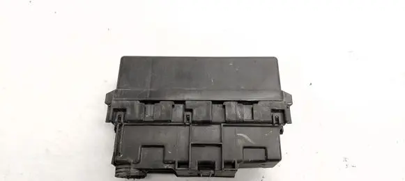 Nissan X-Trail T32 Fuse module 