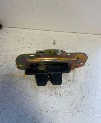Renault Espace IV Tailgate/trunk/boot lock/catch/latch 8200090484