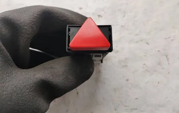 Volkswagen Transporter - Caravelle T4 Hazard light switch 6N0953235 6N0953235A