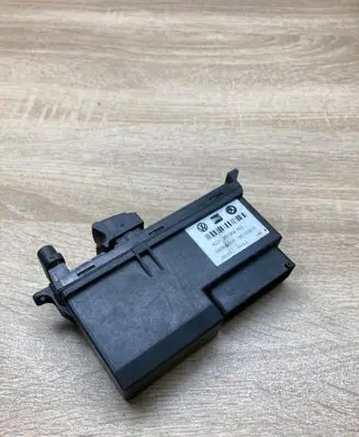 Volkswagen PASSAT B5 Electric window control switch 3B0959793