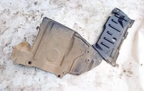 Nissan X-Trail T30 Engine splash shield/under tray 758948H300