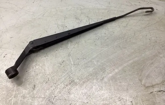 Toyota Corolla E120 E130 Front wiper blade arm 8522102120