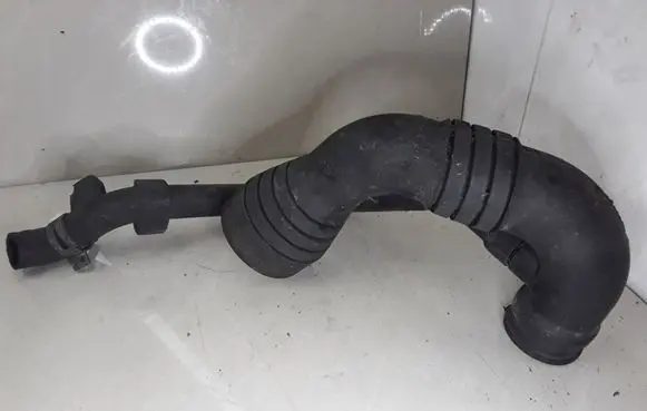 Audi A4 S4 B5 8D Air intake hose/pipe 8D0129615A 028103493AF