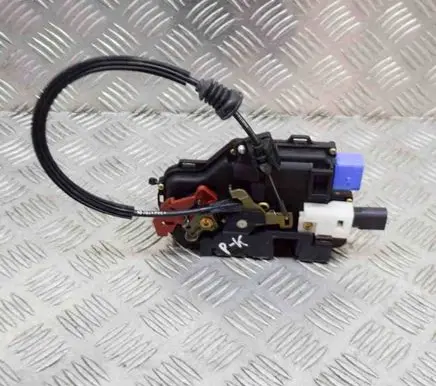 Volkswagen Phaeton Coupe door lock (next to the handle) 3D1837015A