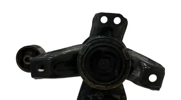 Engine mount bracket