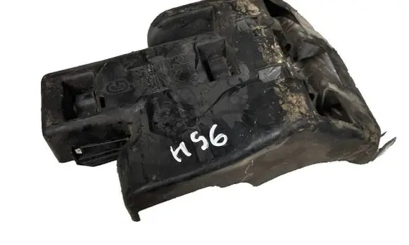 Rear underbody cover/under tray