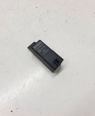 Honda CR-V Glow plug pre-heat relay 0281003030