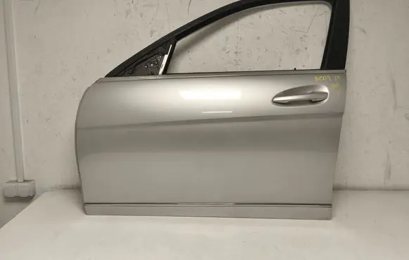 Mercedes-Benz C W204 Front door