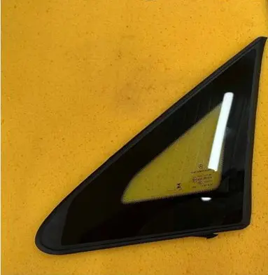 Mercedes-Benz Vito Viano W447 Front triangle window/glass SZYBAKAROSERYJNA W447SZYBA W447VKLASA