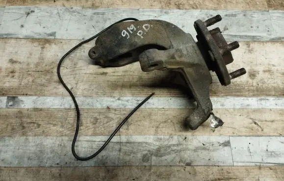 Ford C-MAX I Front wheel hub