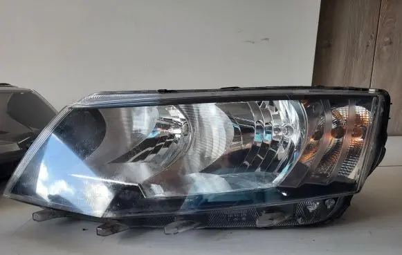 Skoda Octavia Mk3 (5E) Headlight/headlamp 5E2941015