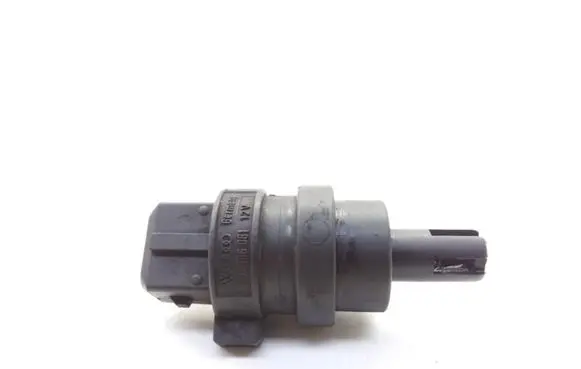 Audi A4 S4 B5 8D Intake air temperature sensor 028906081 805361