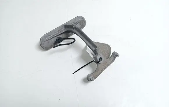Mercedes-Benz C W204 ABS pump bracket A2044310240