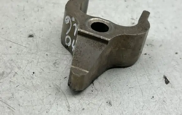 Toyota Verso Fuel Injector clamp holder 
