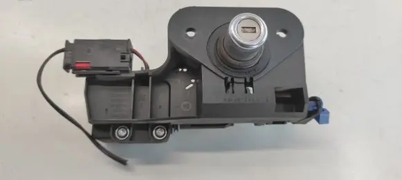 Opel Meriva A Tailgate/trunk/boot lock/catch/latch 09183495 13168318