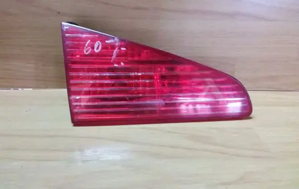 Peugeot 607 Tailgate rear/tail lights