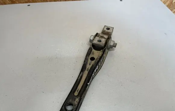 Audi A3 S3 8V Engine mounting bracket 5Q0199855AD