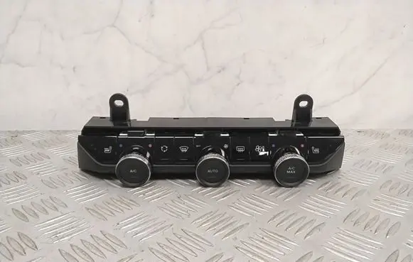 Citroen C4 III e-C4 Air conditioner control unit module 1052902200