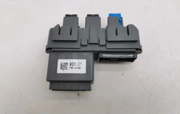 Honda CR-V Fuse module V01TV00130