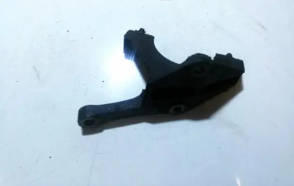 Ford Focus Engine mounting bracket 3s413k305eb