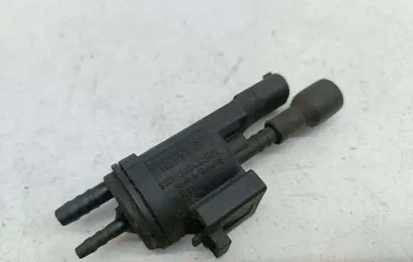 Mercedes-Benz A W168 Valve vacuum 0025401497 0025407097 A0025401497