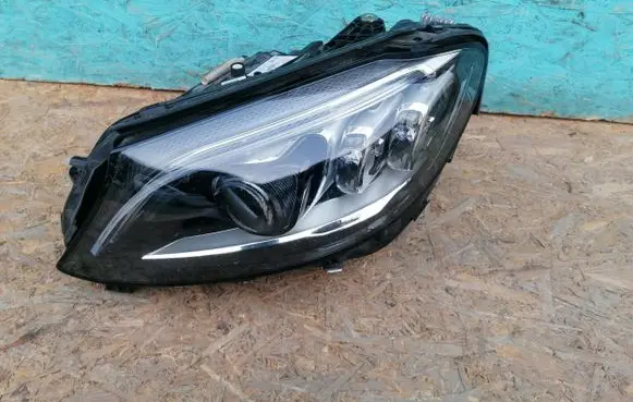 Mercedes-Benz C W205 Headlight/headlamp