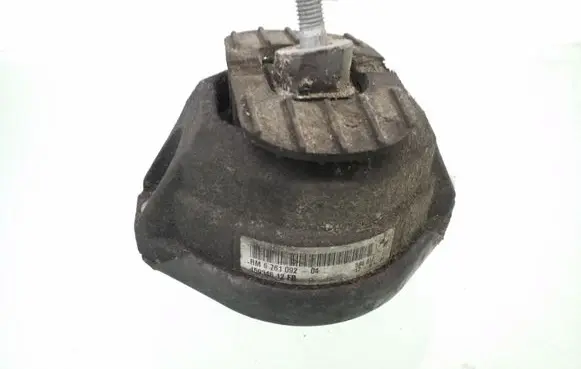 BMW 5 E60 E61 Engine mount bracket 6761092 15934612FR