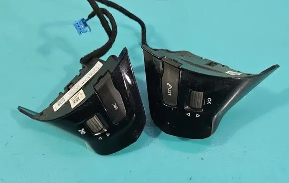 Peugeot 308 Multifunctional control switch/knob 98084115XU IMPRK1596765