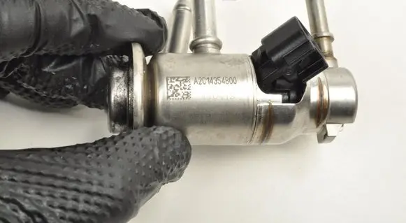 Volvo XC60 Fuel injector A2C14354800