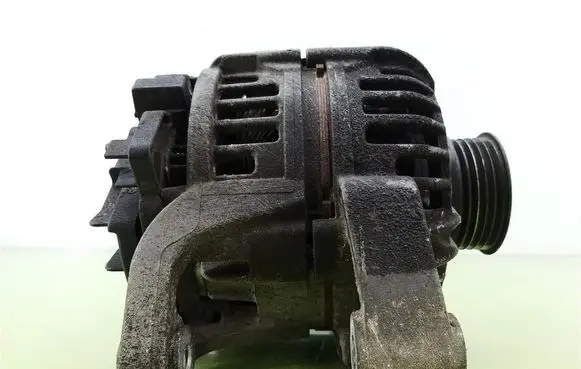 Opel Astra G Generator/alternator 0124225018