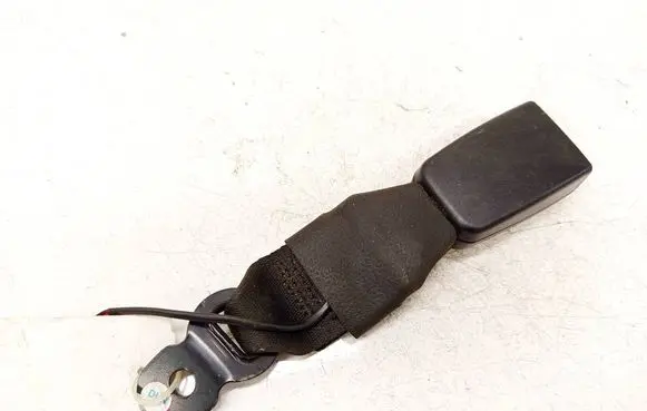 BMW 5 F10 F11 Rear seatbelt buckle 724327504