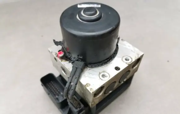 Volvo S80 ABS Pump 9496942 0UK0A22K54 10094904193