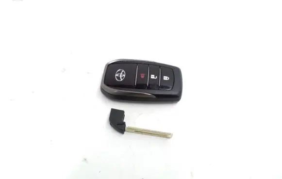 Toyota Hilux (AN120, AN130) Ignition key/card 