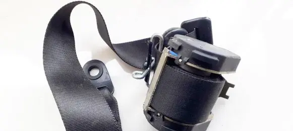 Ford Focus Front seatbelt 98aba61294db 560631000