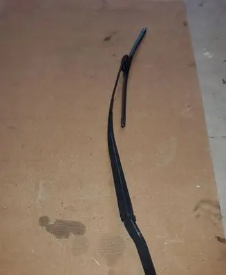 Mitsubishi Outlander Front wiper blade arm 8250 2285