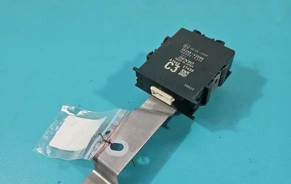 Suzuki Vitara (LY) Central body control module 3C200-63U00 IMPRK1501048