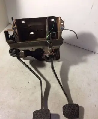 Nissan Patrol 260 Pedal assembly 